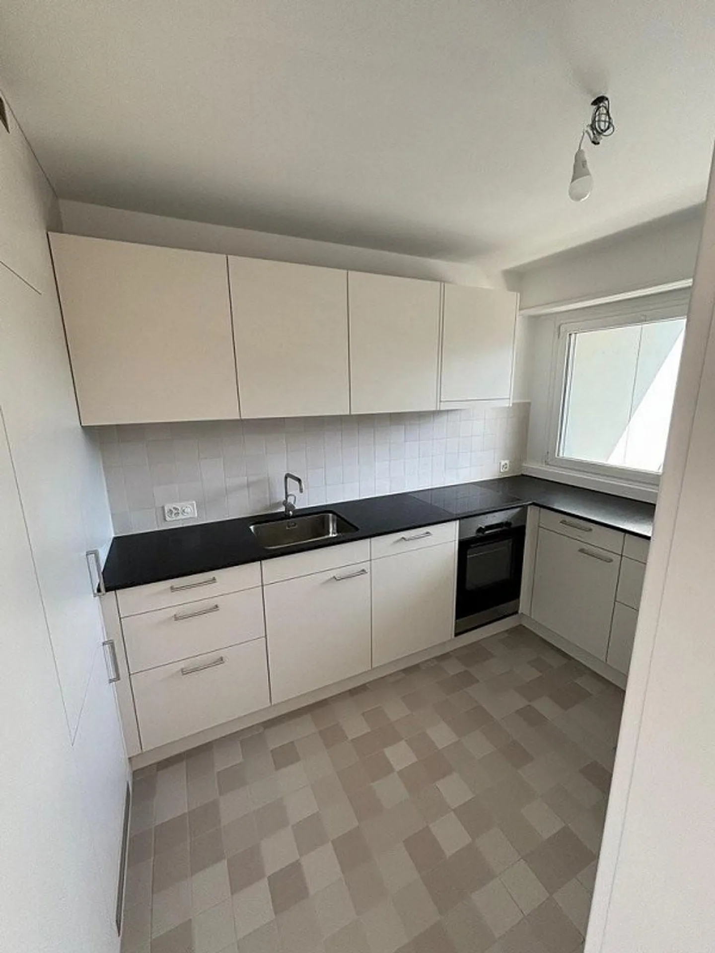 Appartamento ristrutturato in posizione centrale - Foto 6 di 10