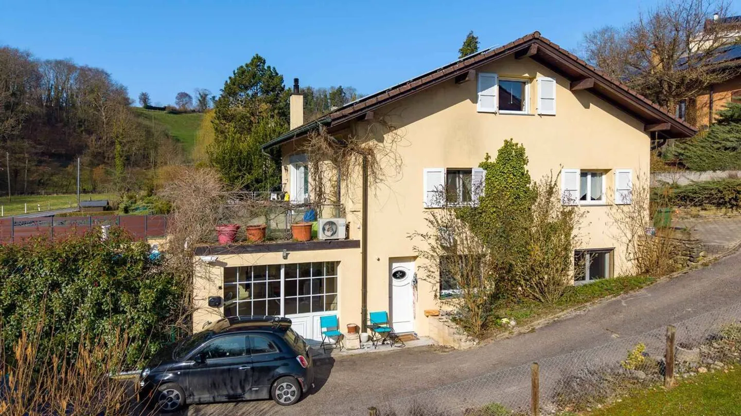 Villa con 8 camere, appartamento separato e piscina all'aperto - Foto 11 di 13