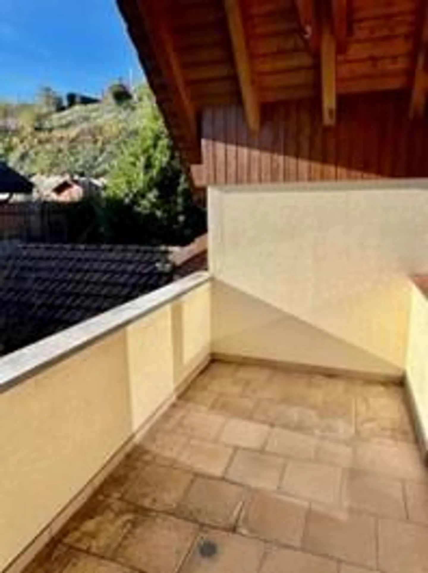 Casa Doppia Familiare in una Bella e Elevata Posizione - Foto 21 di 29