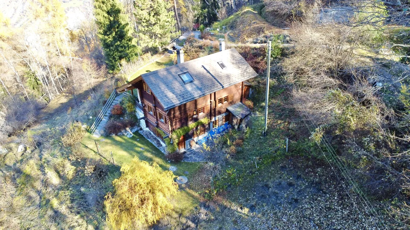 Chalet di 4,5 stanze con 5245m2 di terreno - Foto 2 di 24