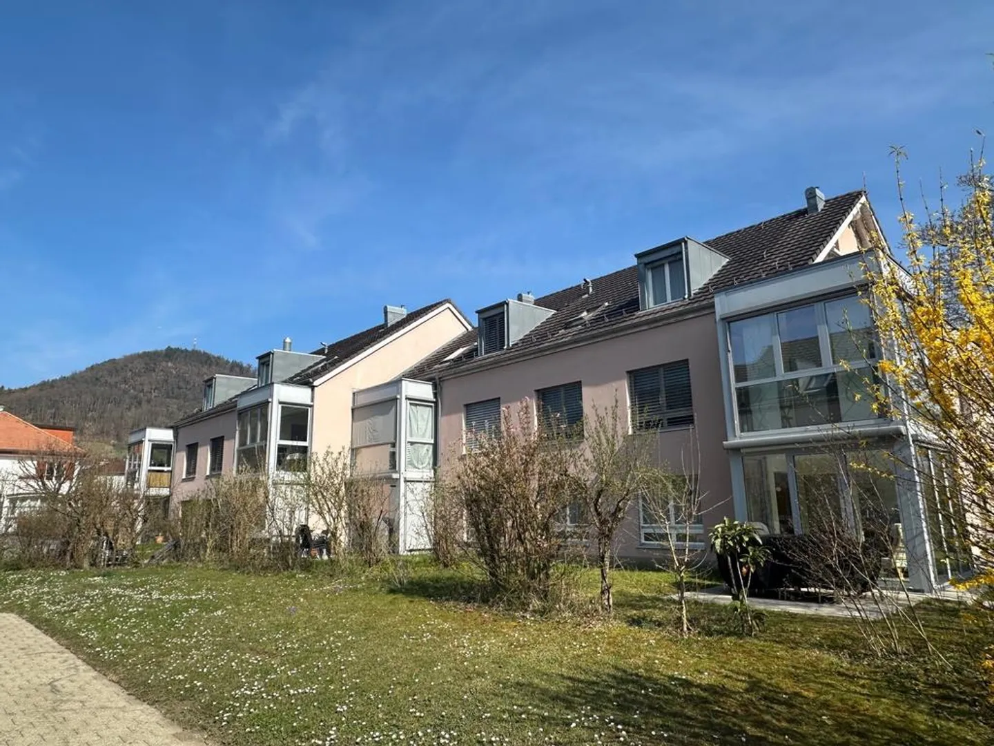 Penthouse avec grande terrasse dans un développement adapté aux familles - Photo 1 sur 12