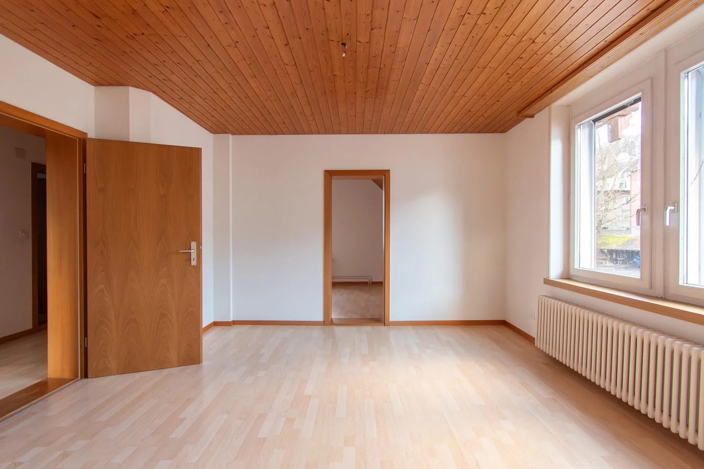 Gemütliche 4 Zimmer-Dachwohnung mit Balkon - Foto 3 von 12