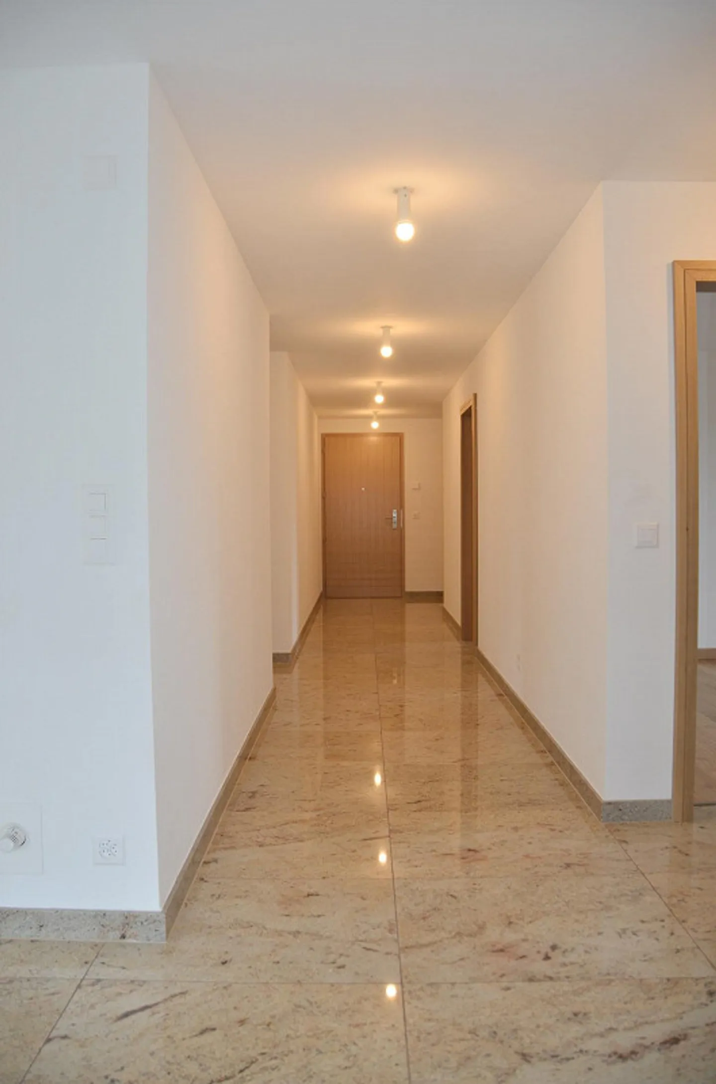 Appartement luxueux et spacieux dans un emplacement central à Thal - Photo 17 sur 18