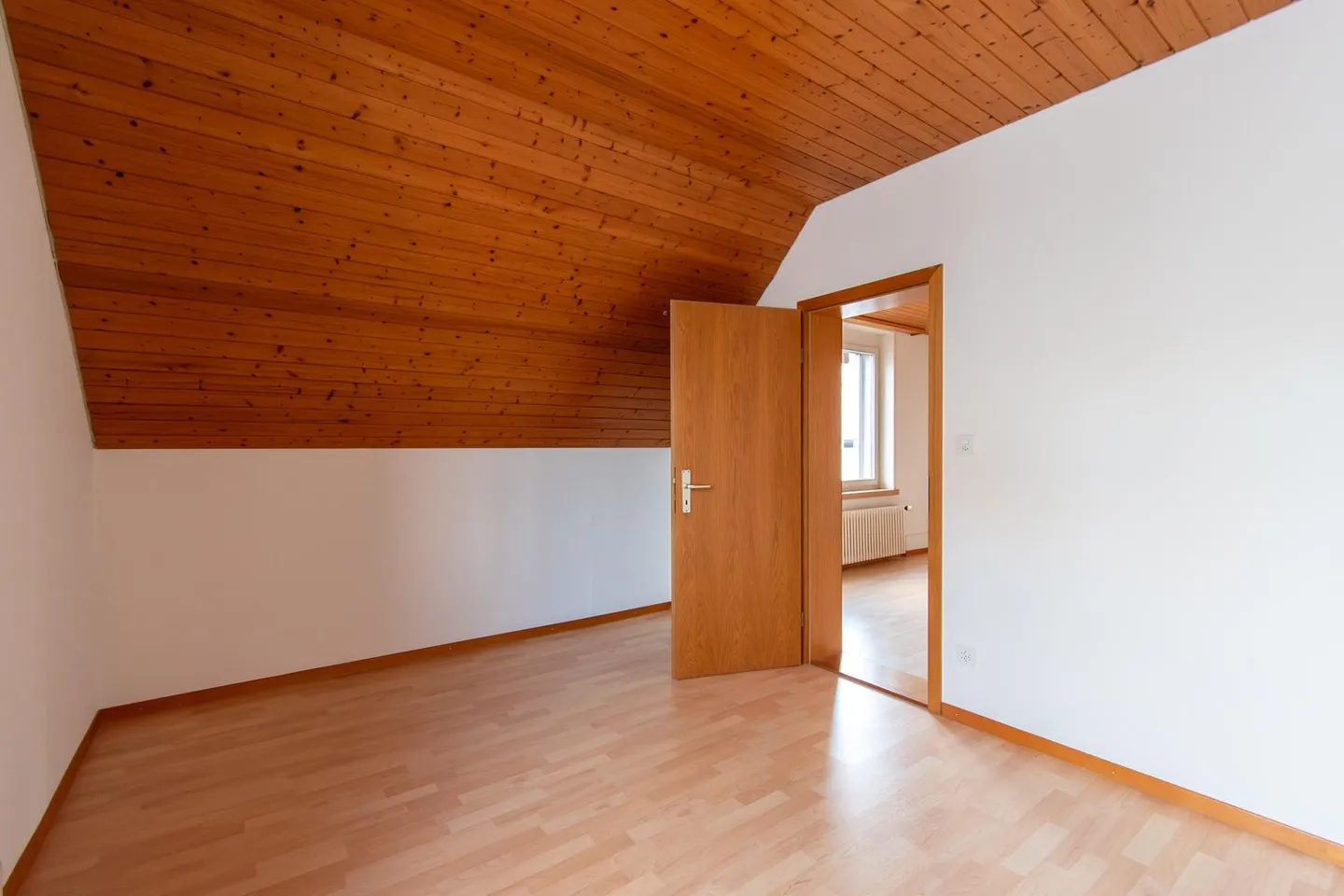 Gemütliche 4 Zimmer-Dachwohnung mit Balkon - Foto 9 von 12