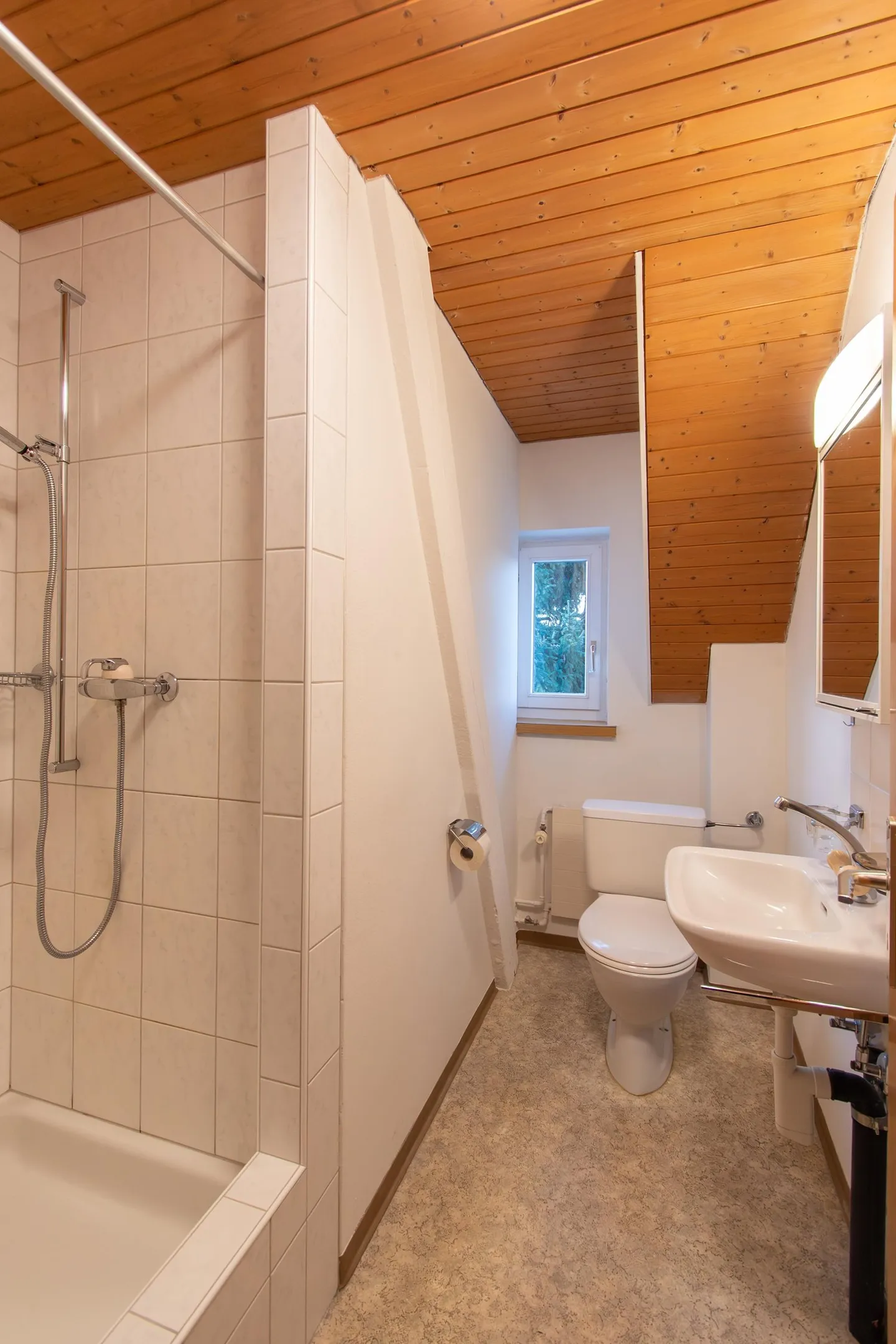 Gemütliche 4 Zimmer-Dachwohnung mit Balkon - Foto 10 von 12