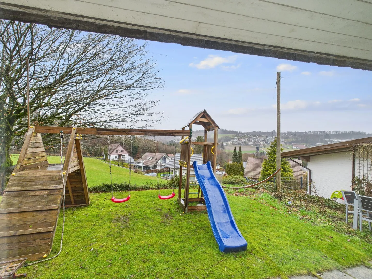 Modernes Einfamilienhaus mit hochwertiger Sanierung in Safenwil - Foto 15 von 19