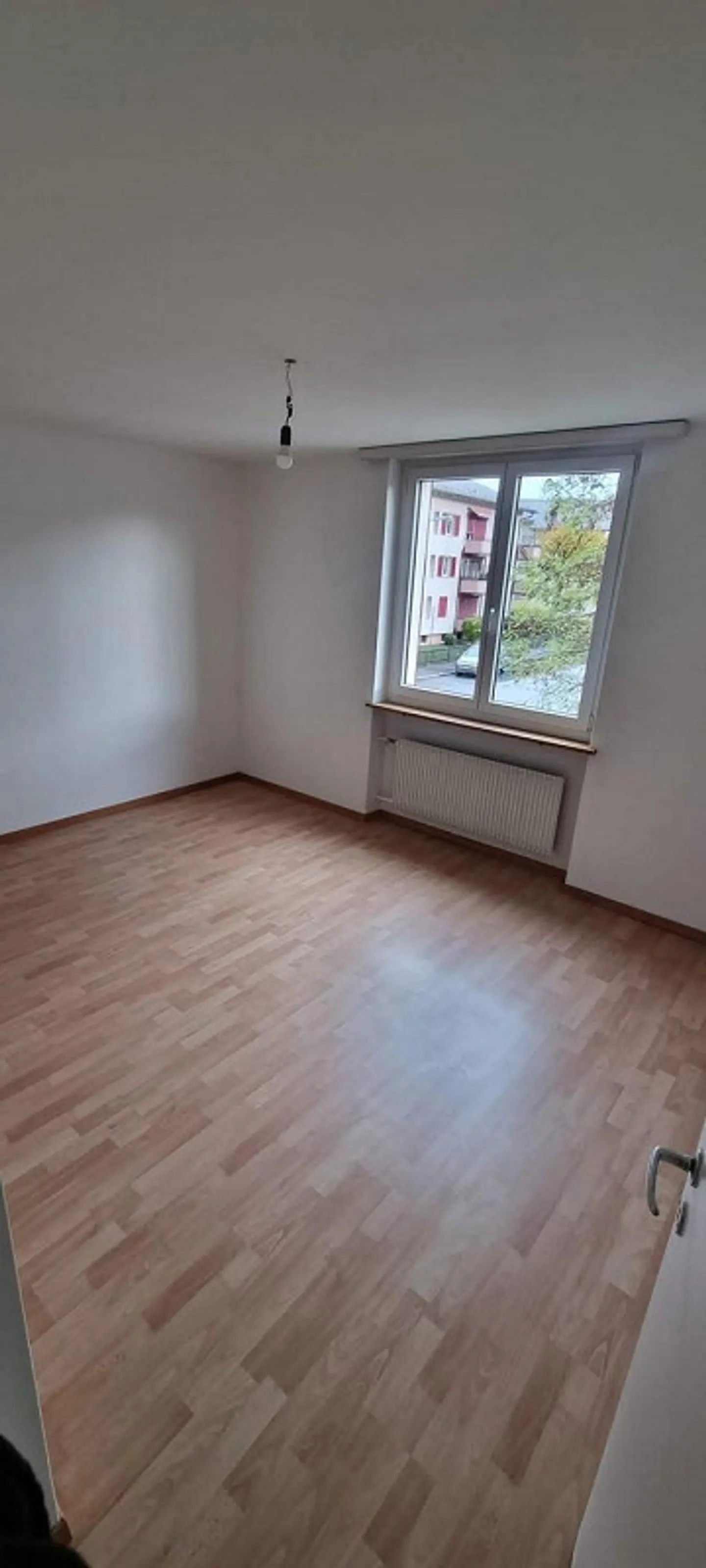 Charmante 3.5-Zimmer-Wohnung im Herzen von Dietikon - Foto 3 von 9