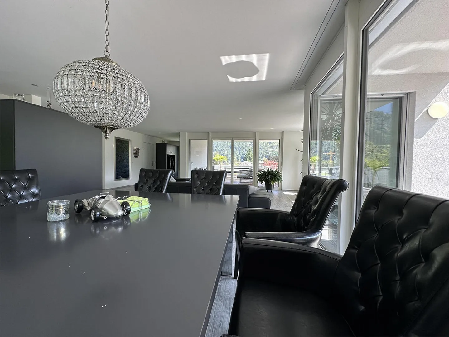 Stunning 3.5-room penthouse apartment in Netstal - Photo 9 of 24