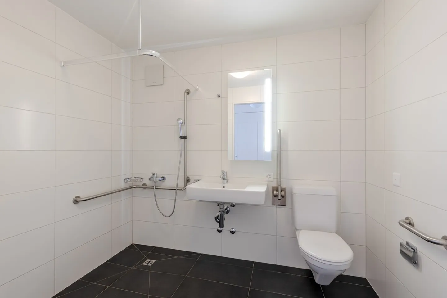Your new apartment - Photo 6 of 9