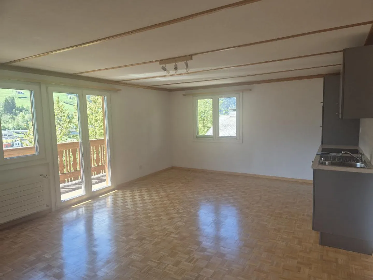 Apartment - Photo 3 of 3