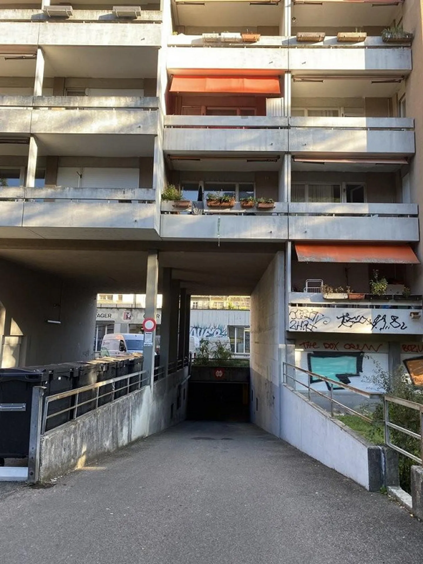 Place de stationnement au cœur de Lorraine ! - Photo 2 sur 3