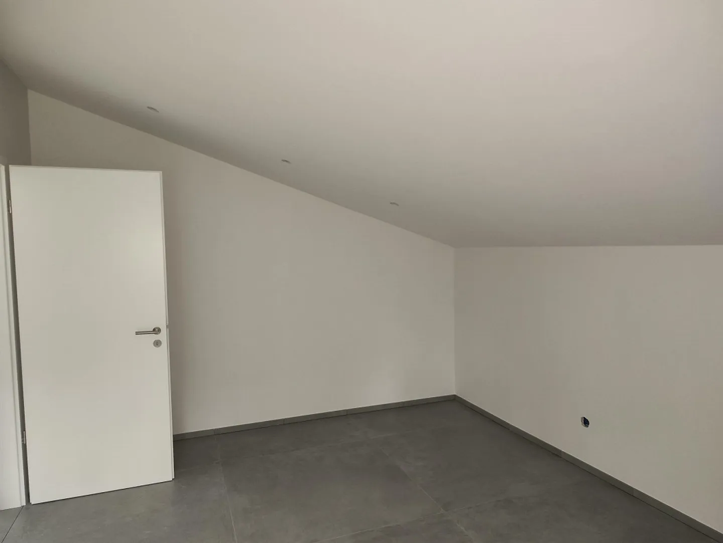 Newly created 4.5 room penthouse - Photo 13 of 16