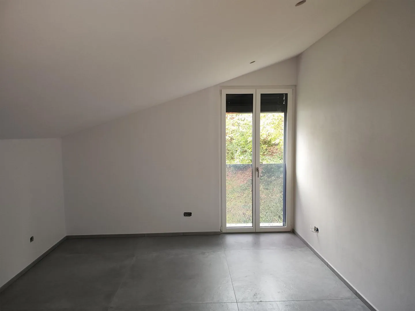 Newly created 4.5 room penthouse - Photo 14 of 16