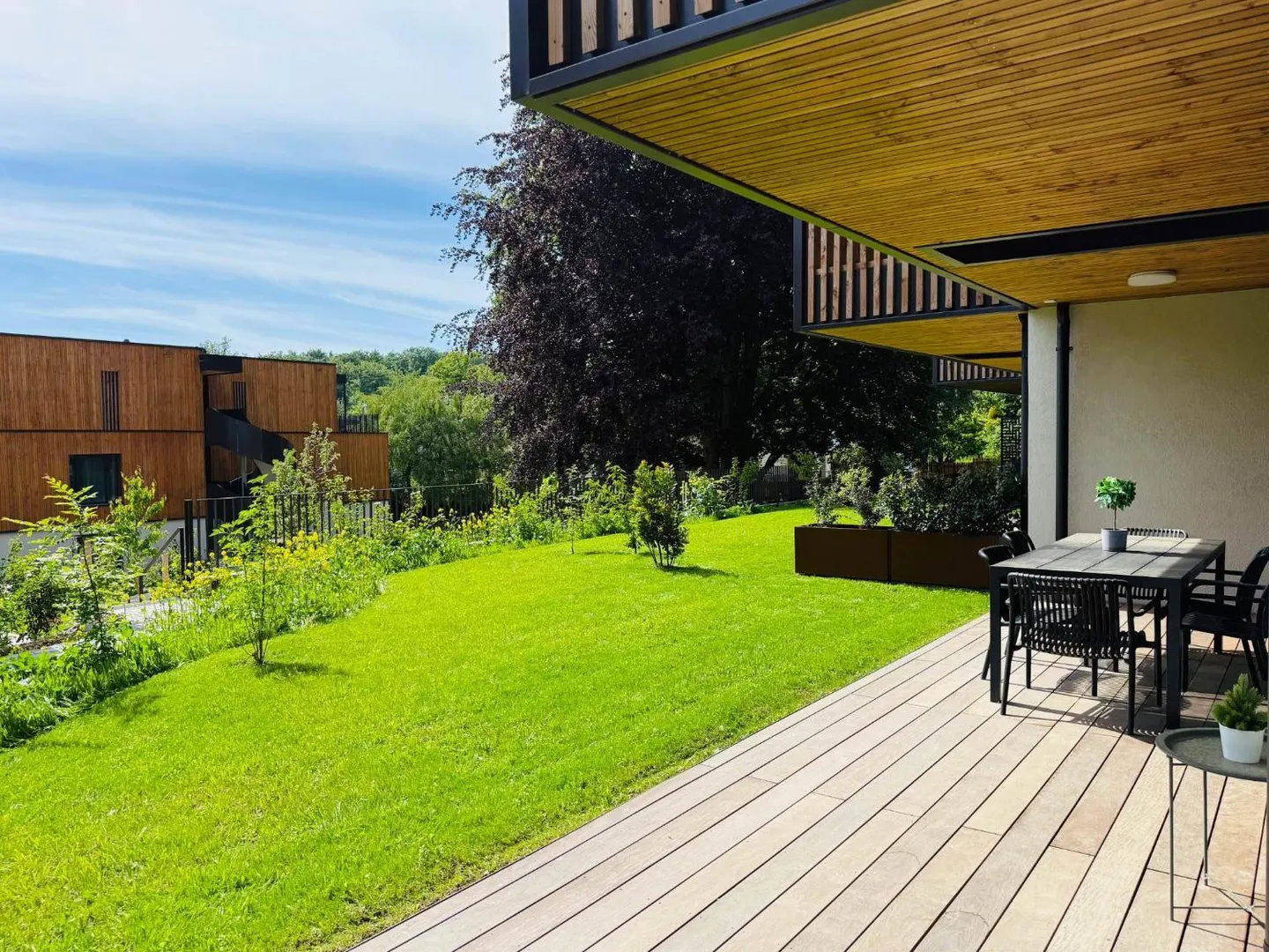 Casa a schiera in un parco boschivo e privato - Foto 3 di 9