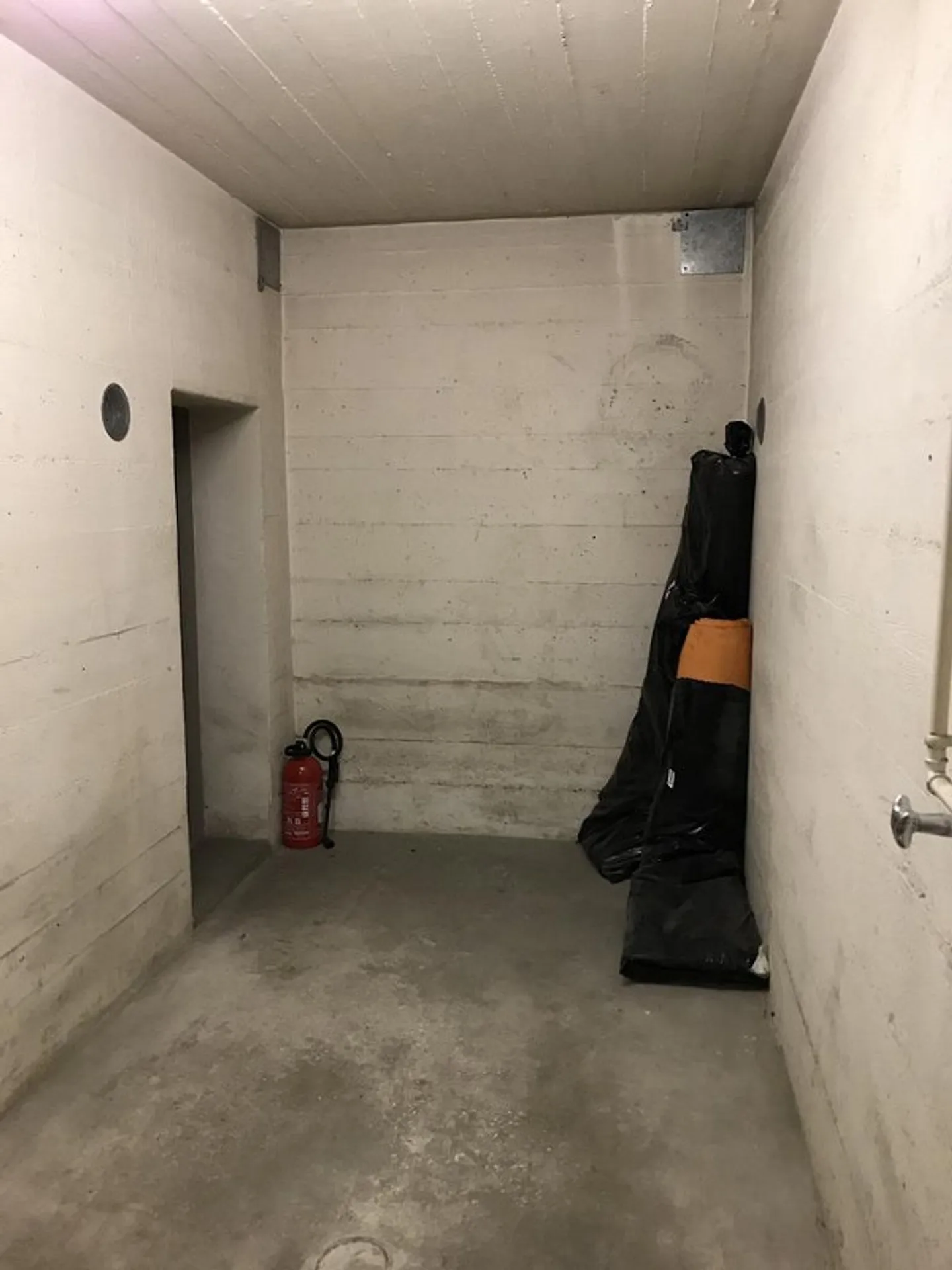 Storage room for rent at Eigerplatz - Photo 2 of 5
