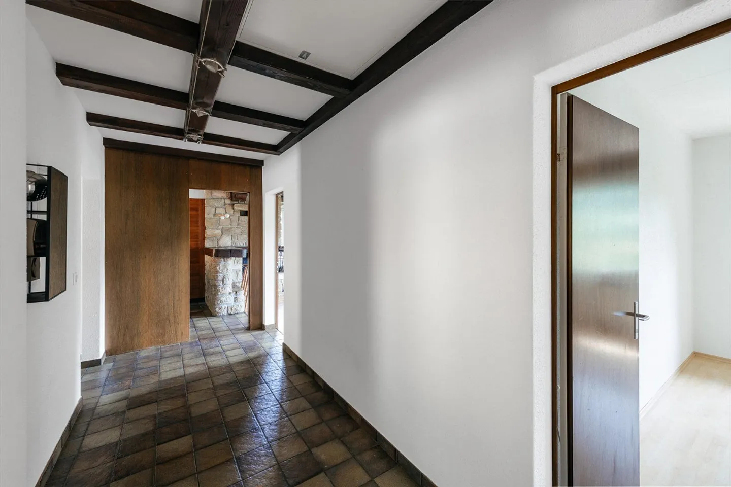 Two-family house with extension and forest property - Photo 14 of 26