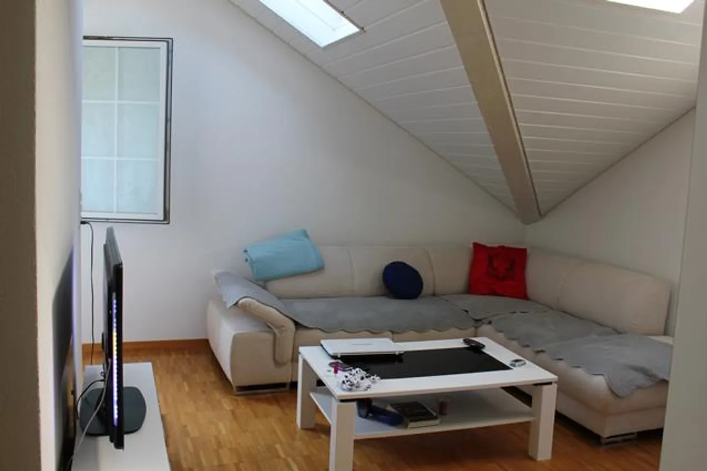 2-room attic apartment in the middle of Einsiedeln. - Photo 1 of 5