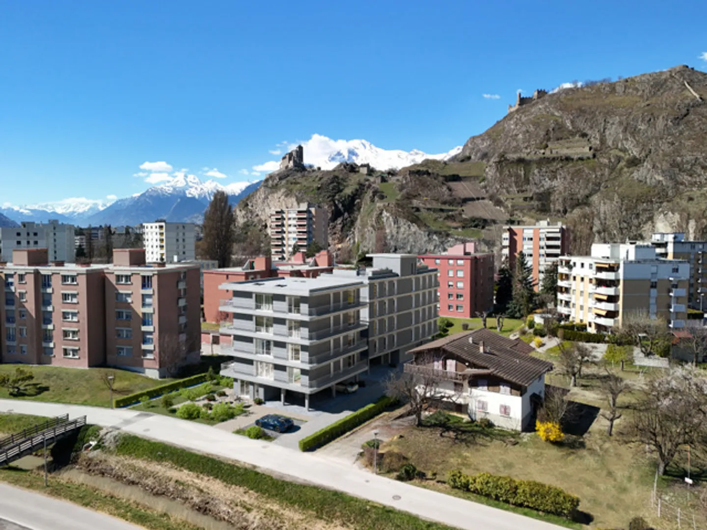 Considera questa vista sui castelli attici 3,5 camere - Foto 11 di 12