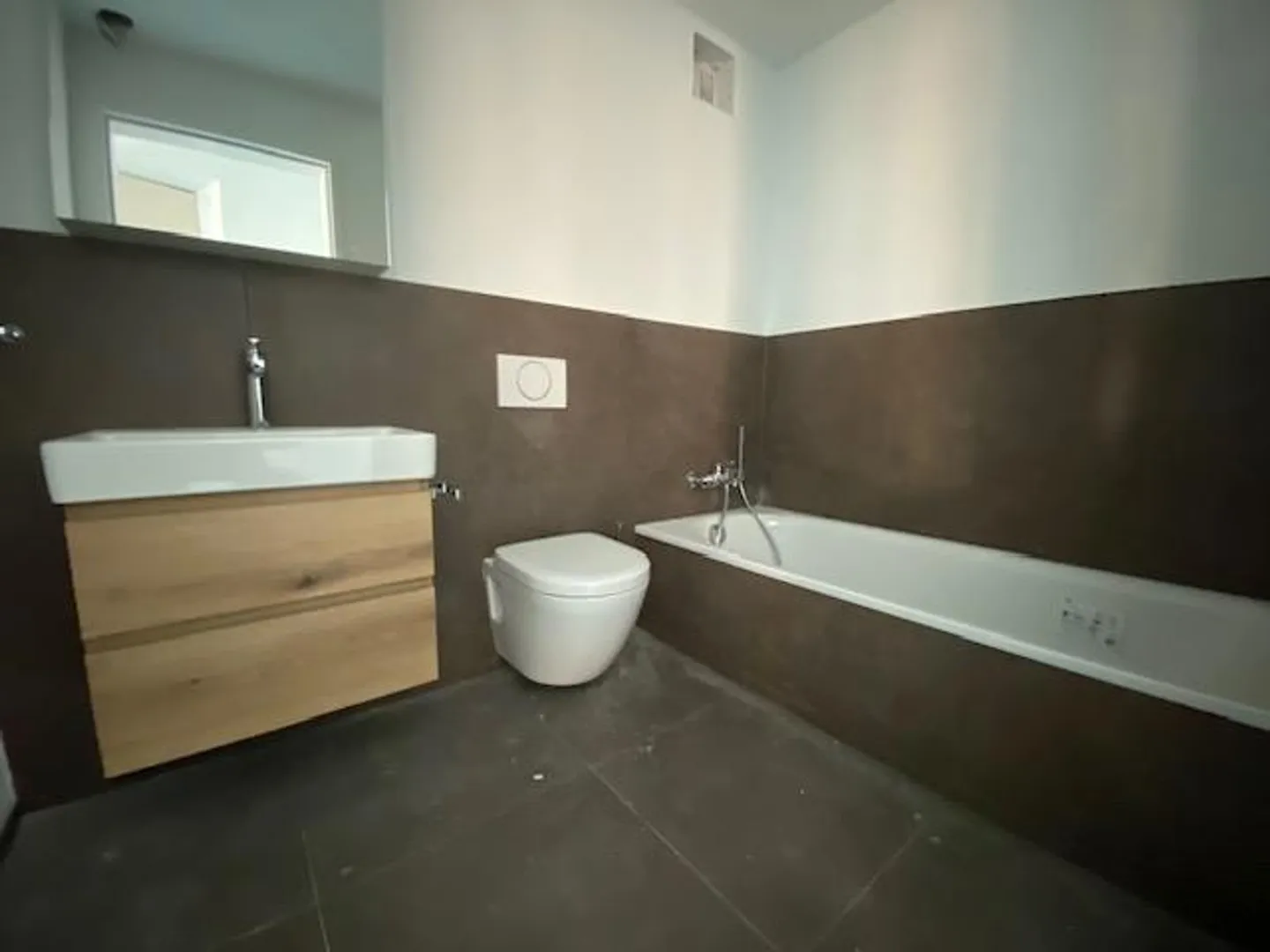 4.5 Room Apartment - Photo 2 of 10