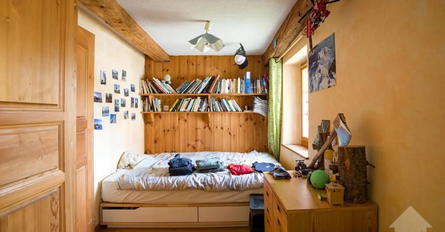 Chalet with character, 5.5 rooms, 180 m2, sunny location - Photo 7 of 11