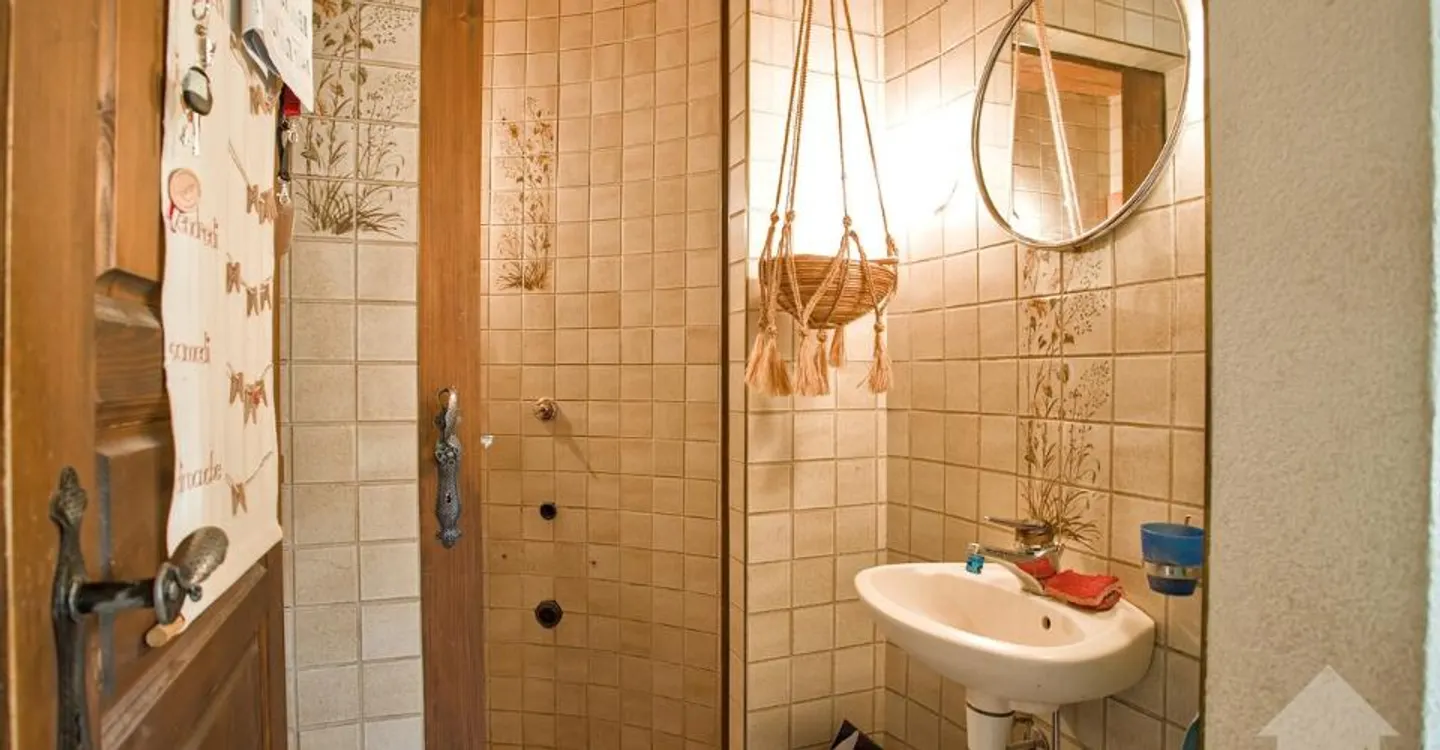Chalet with character, 5.5 rooms, 180 m2, sunny location - Photo 10 of 11