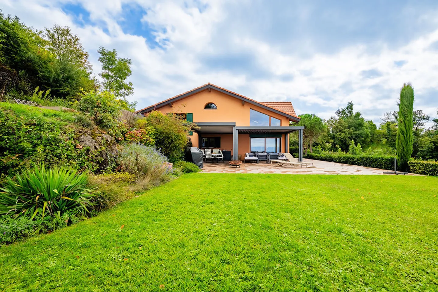 Propriété dans un cadre exceptionnel ! - Photo 1 sur 11