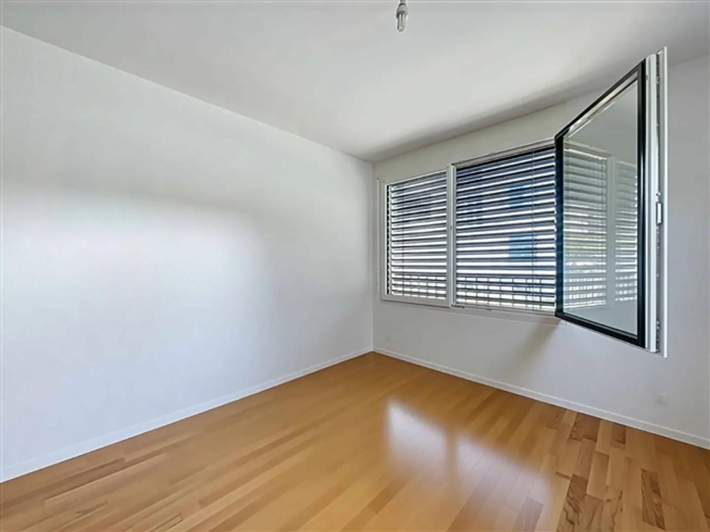 Moderne Erdgeschosswohnung im Herzen von Pully-Nord - Foto 10 von 13