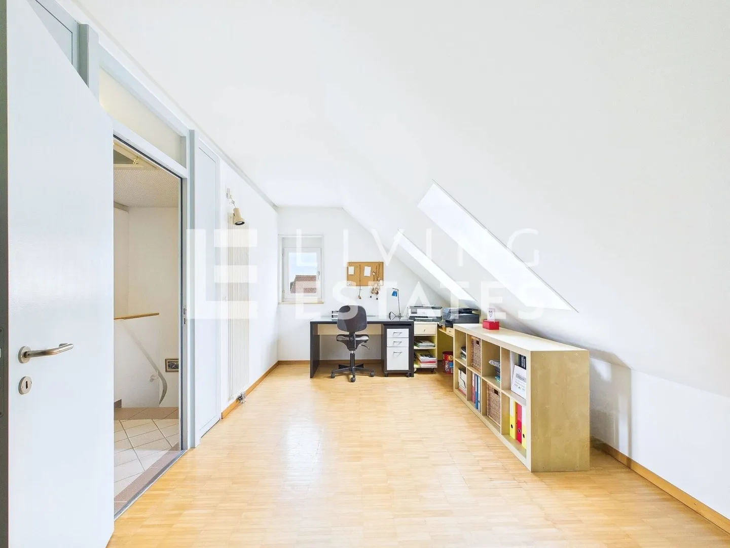 HAPPY FAMILY - Photo 12 of 13