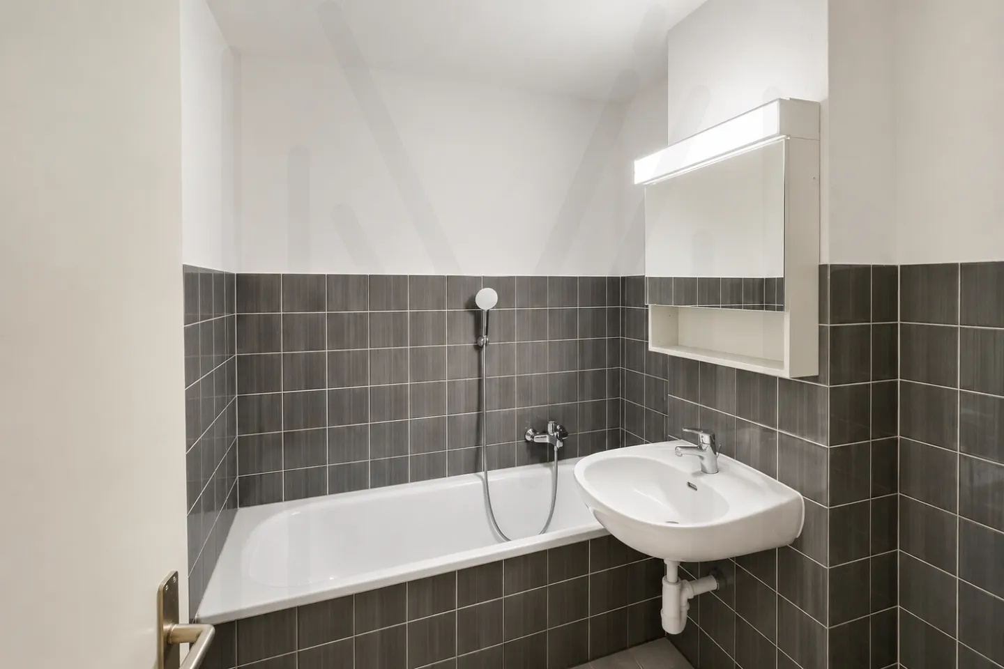 Bright 3.5-room apartment in the heart of the village? Ideal location between Bulle and Fribourg - Photo 6 of 8