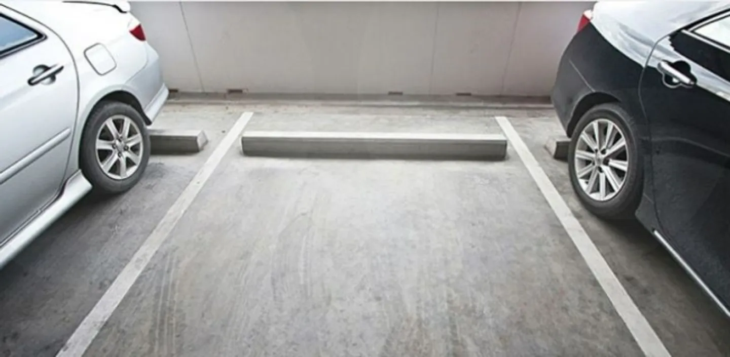 Outdoor parking space for rent - Photo 1 of 2