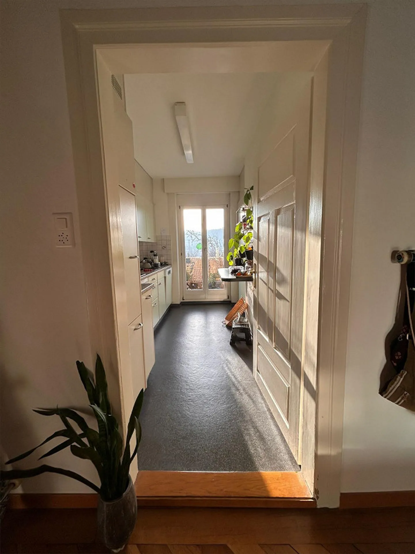 Charmante Altbauwohnung mit Balkonen - Foto 3 von 9