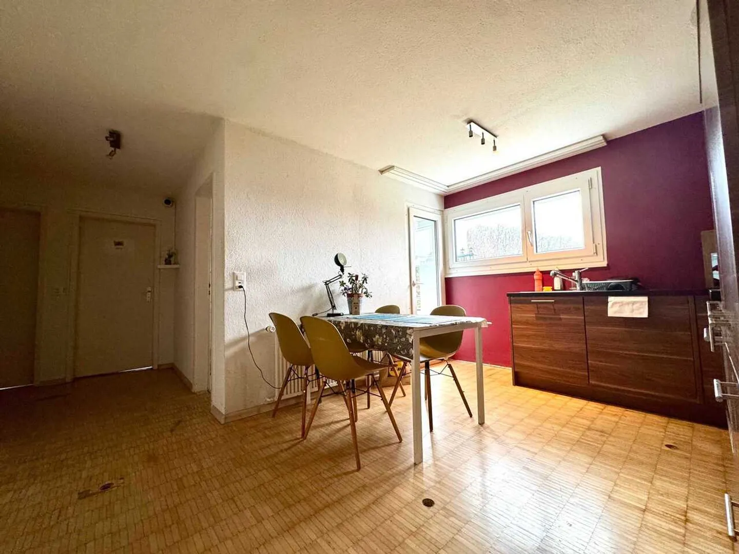Appartement 4 pièces avec vue dégagée et 2 balcons à Villigen - Photo 5 sur 13