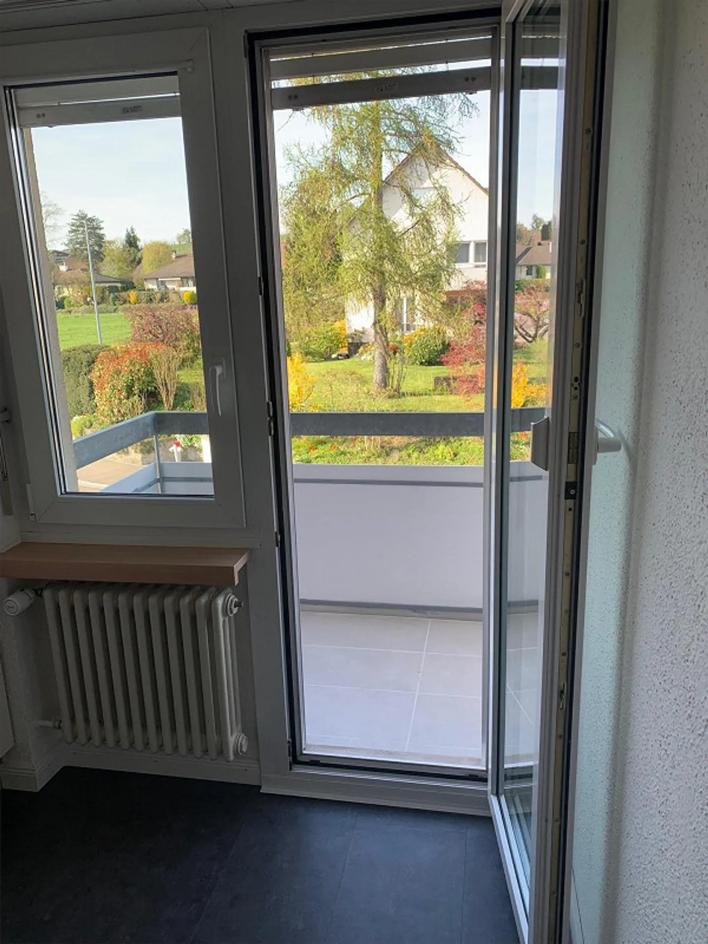 Quiet and bright 3½ room apartment with good transport connections - Photo 6 of 16