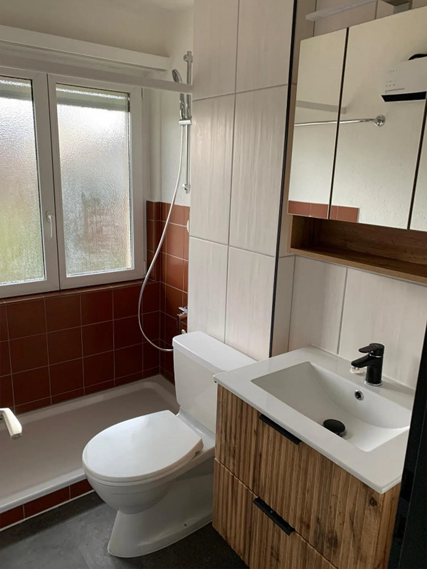 Quiet and bright 3½ room apartment with good transport connections - Photo 7 of 16