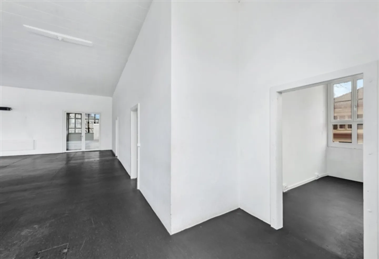 Spazio commerciale in una posizione centrale - Foto 12 di 13