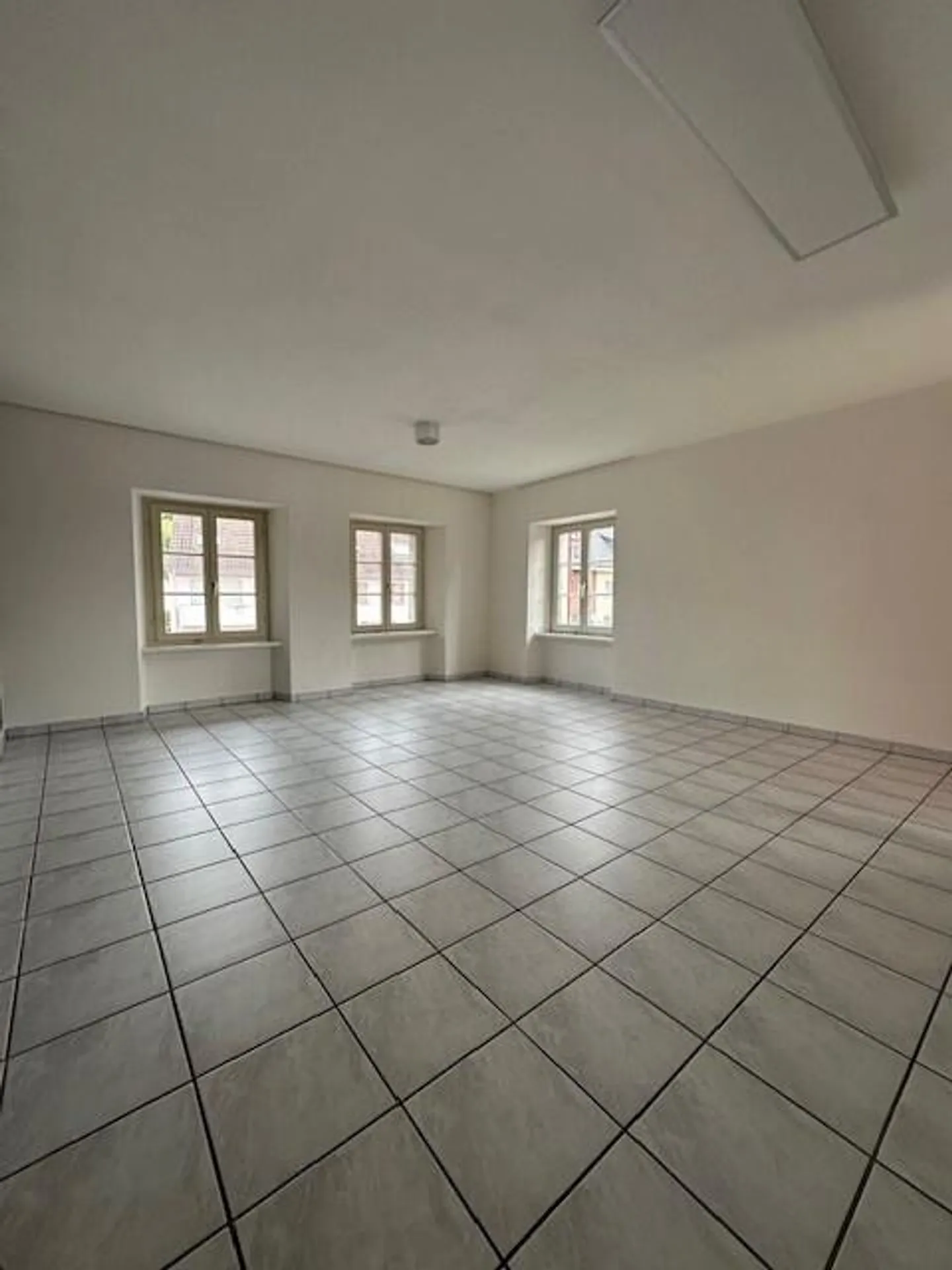 Appartement attrayant avec deux balcons - Photo 4 sur 9