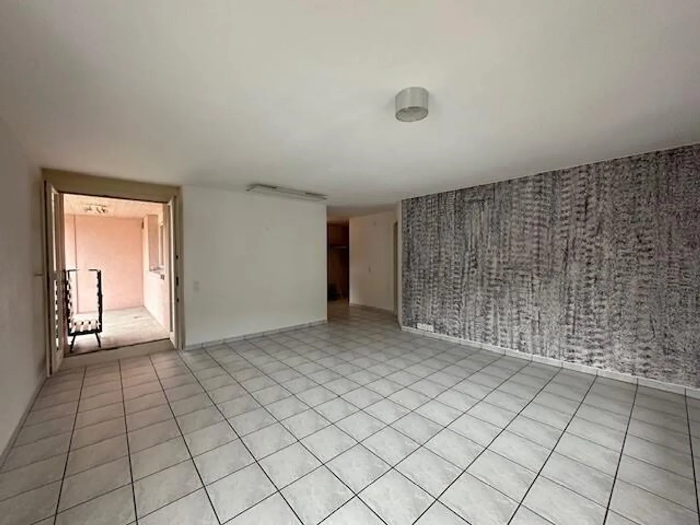 Appartement attrayant avec deux balcons - Photo 5 sur 9