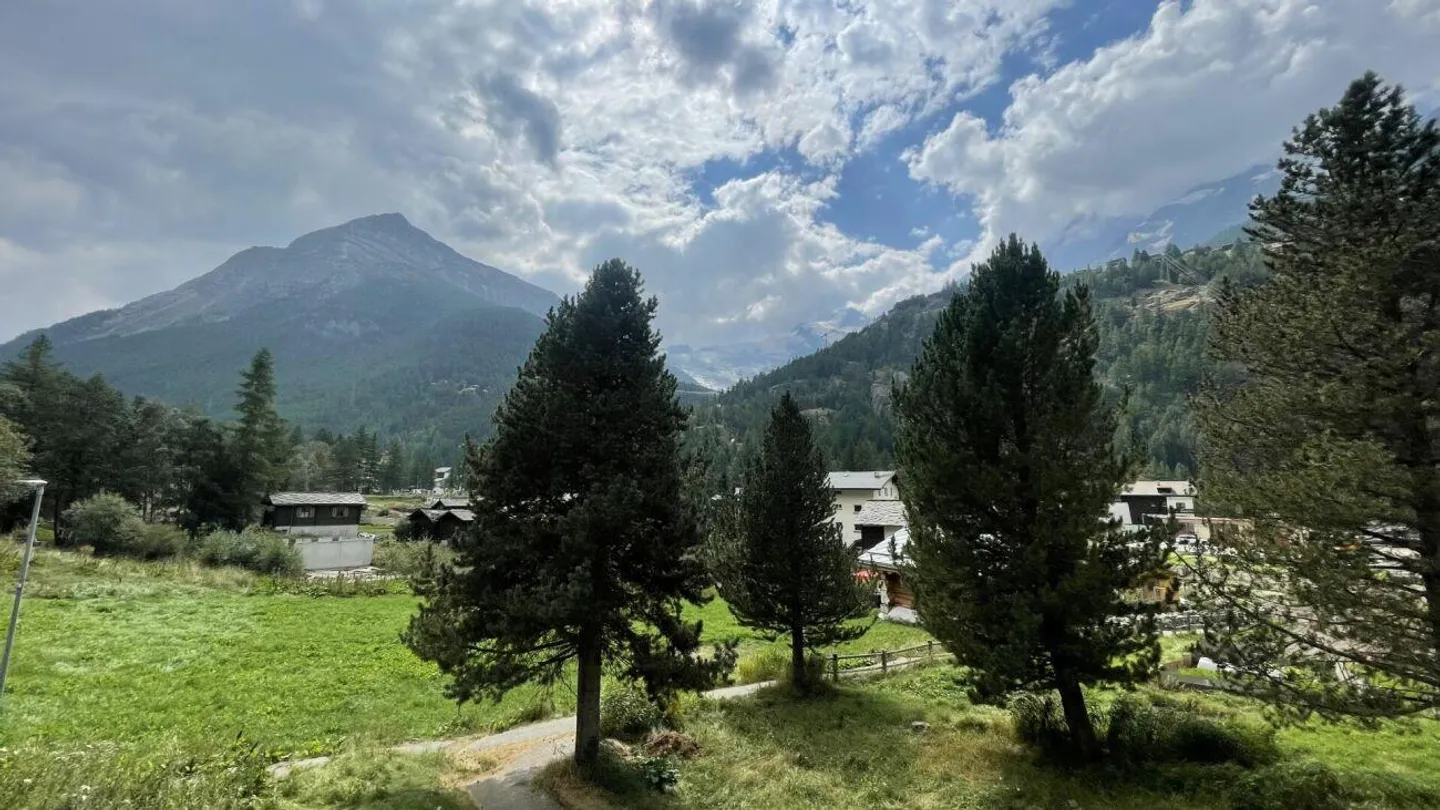 Zen Lauinen Saas-Grund con l'E-Ski Bus senza cambiare per l'Alpinexpress con gratuito - Foto 11 di 11