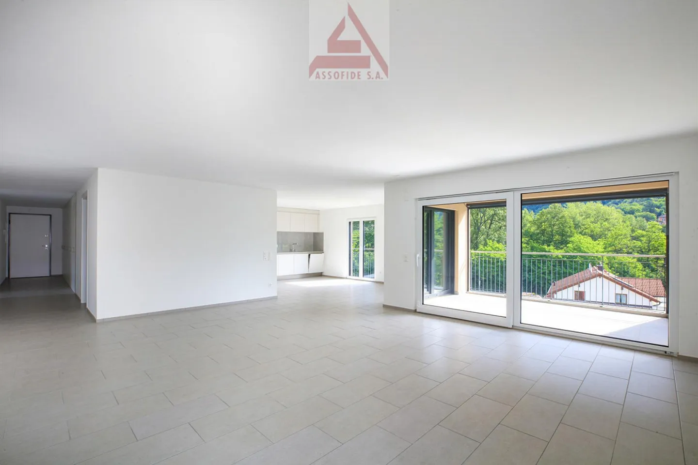 Ultimo splendido appartamento immerso nel verde / Letzte wunderschöne Wohnung im Grünen - Foto 1 di 7