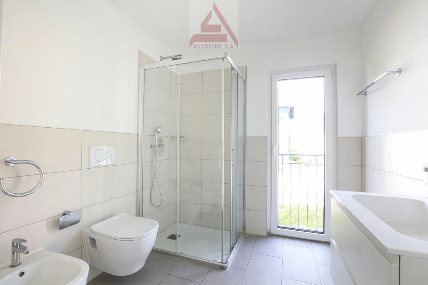 Ultimo splendido appartamento immerso nel verde / Letzte wunderschöne Wohnung im Grünen - Foto 6 di 7