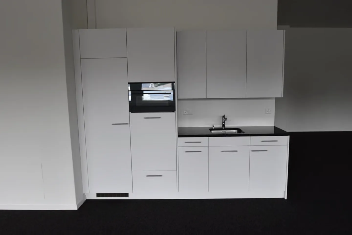 Perfectly connected, ready for immediate occupancy: 511m2 in the heart of Urdorf - Photo 7 of 12