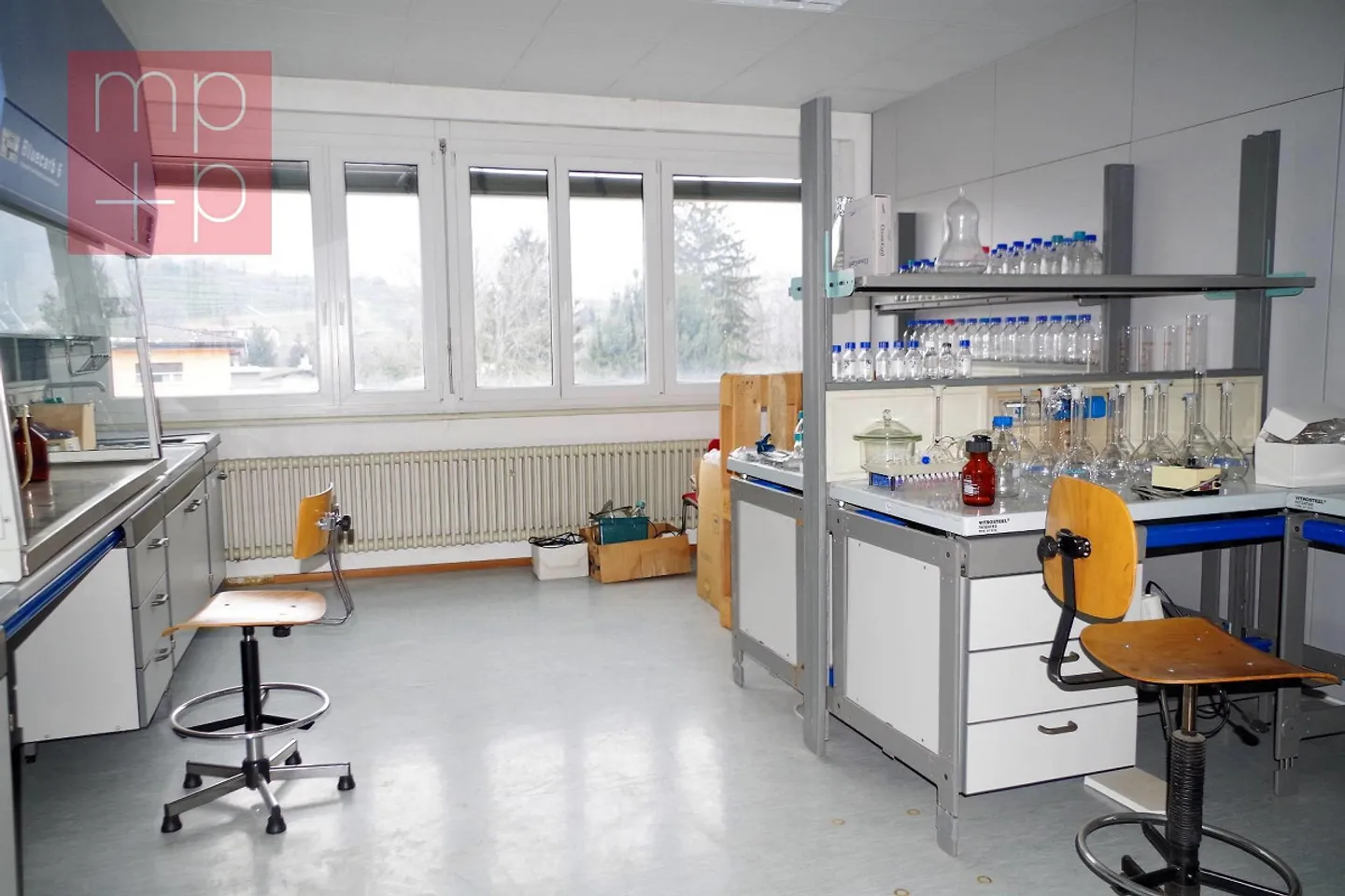 Usine - Novazzano - Photo 1 sur 8