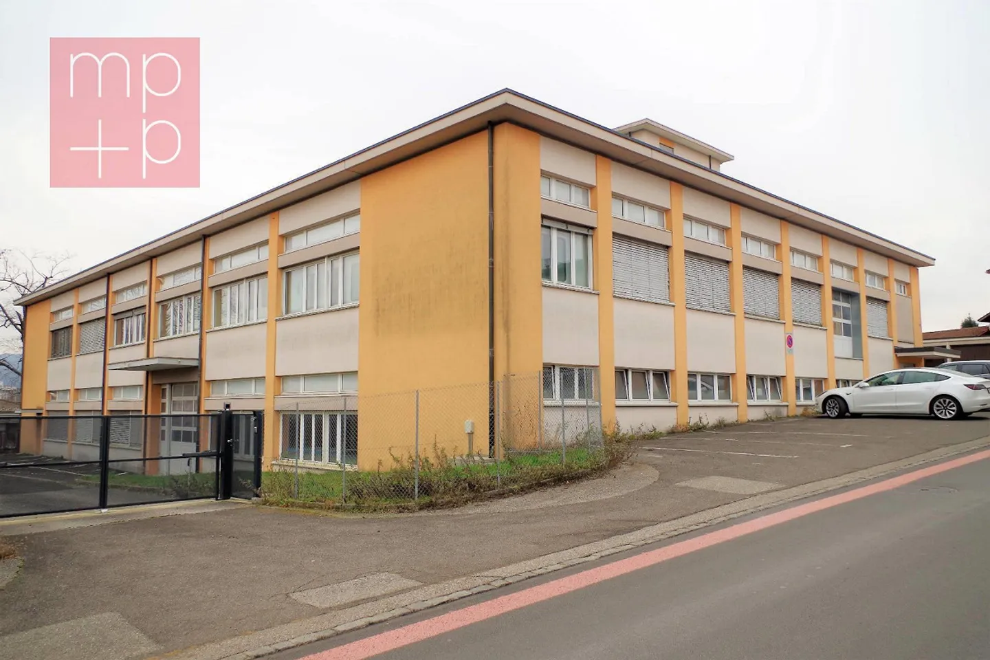 Usine - Novazzano - Photo 3 sur 8