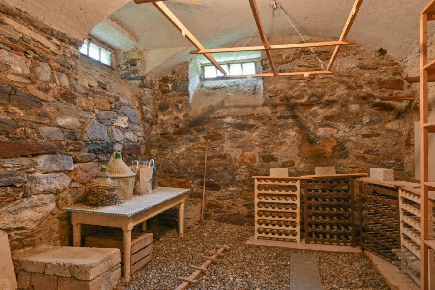 Appartamento spazioso con giardino - Foto 6 di 7