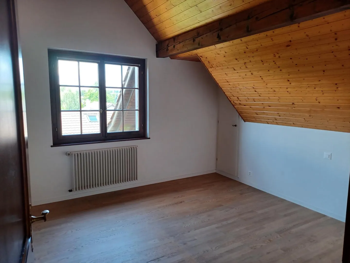 Casa bifamiliare in un'oasi verde - Foto 5 di 11