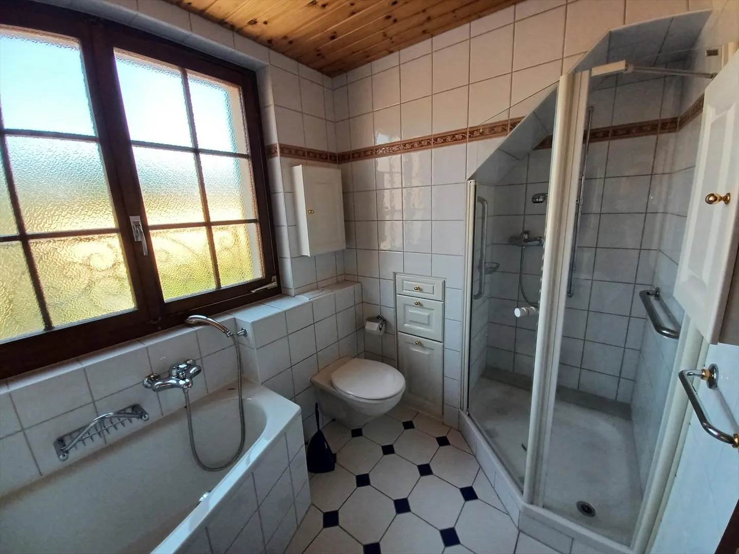 Casa bifamiliare in un'oasi verde - Foto 8 di 11