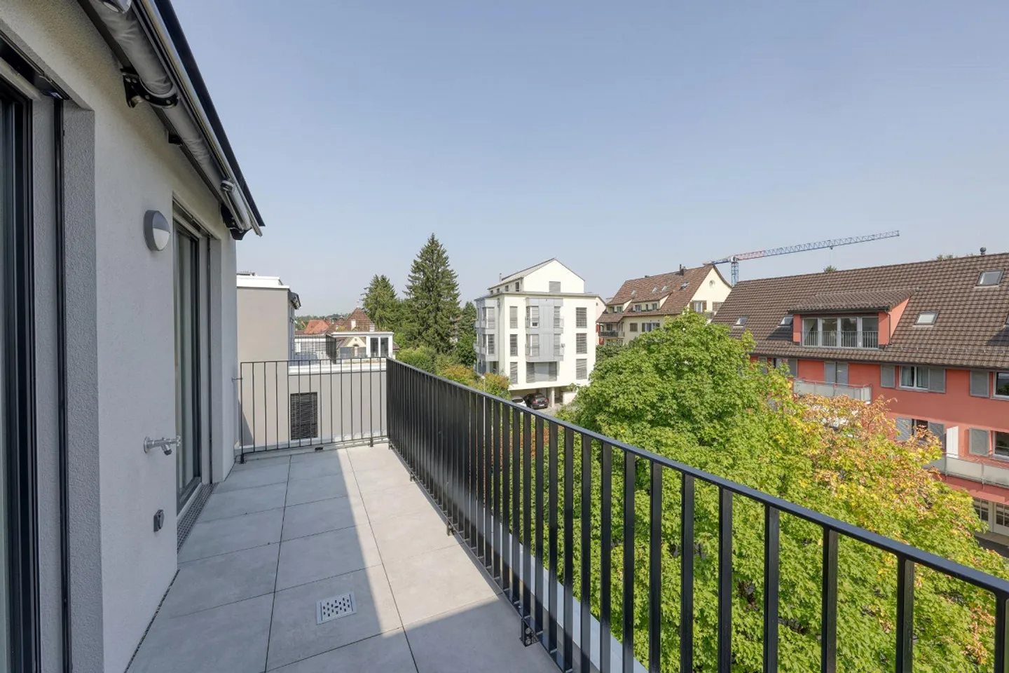 2.5 ZWG Attic - First rental, first month free living - Photo 3 of 12