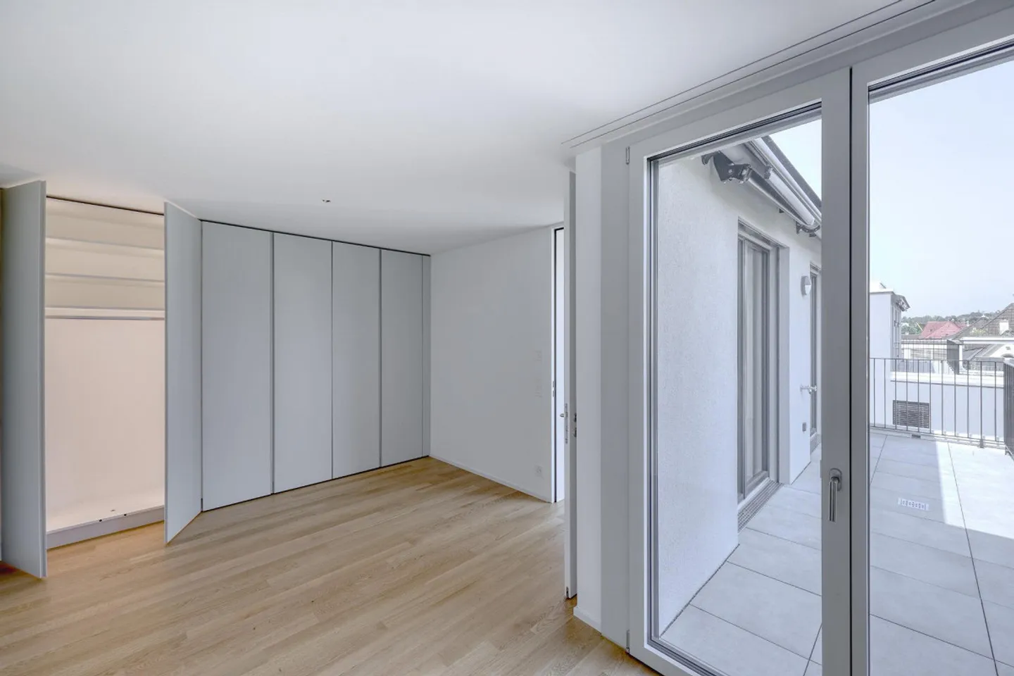 2.5 ZWG Attic - First rental, first month free living - Photo 4 of 12