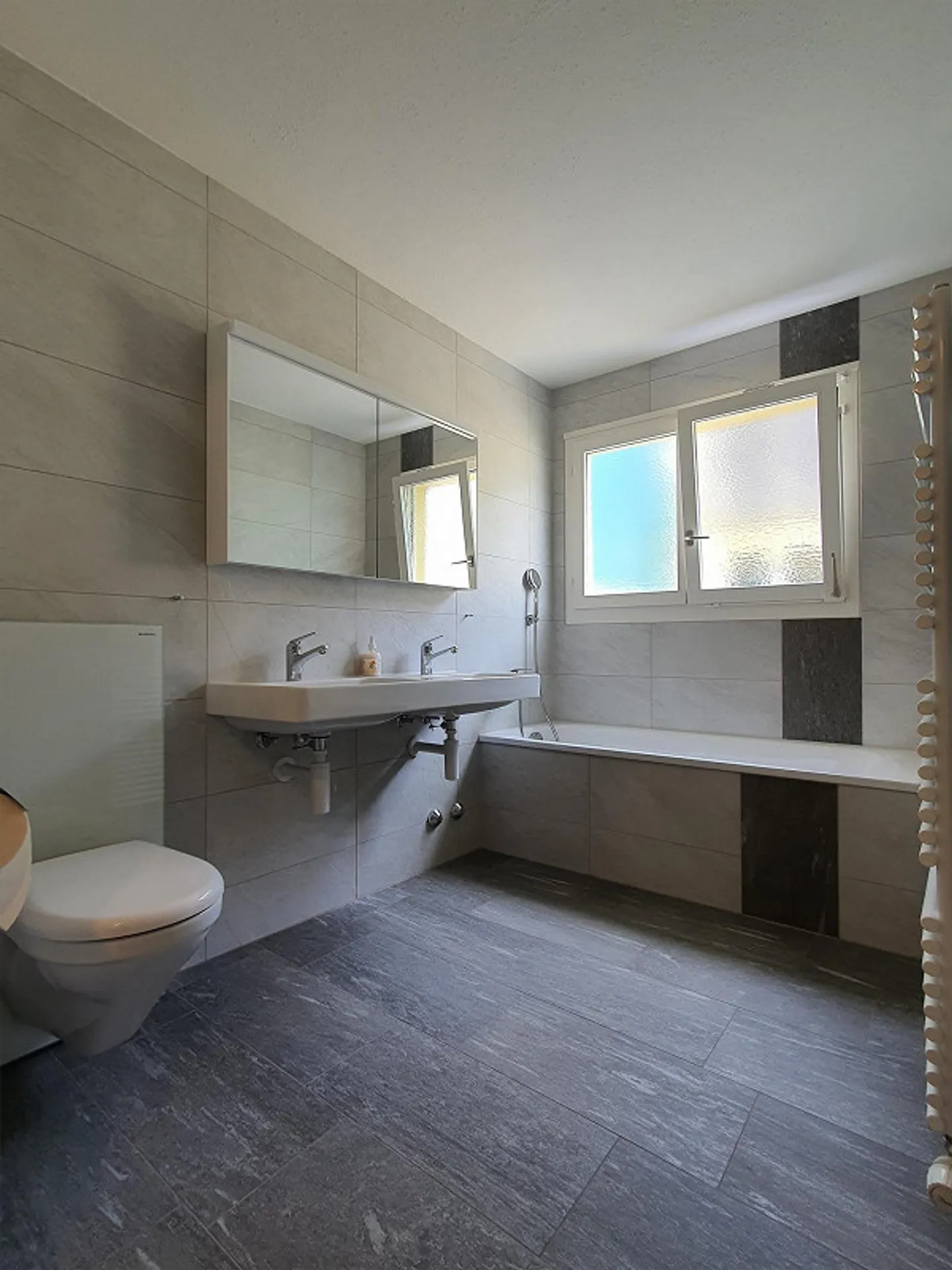 Appartement 3,5 pièces dans un emplacement calme et central à louer - Photo 2 sur 23