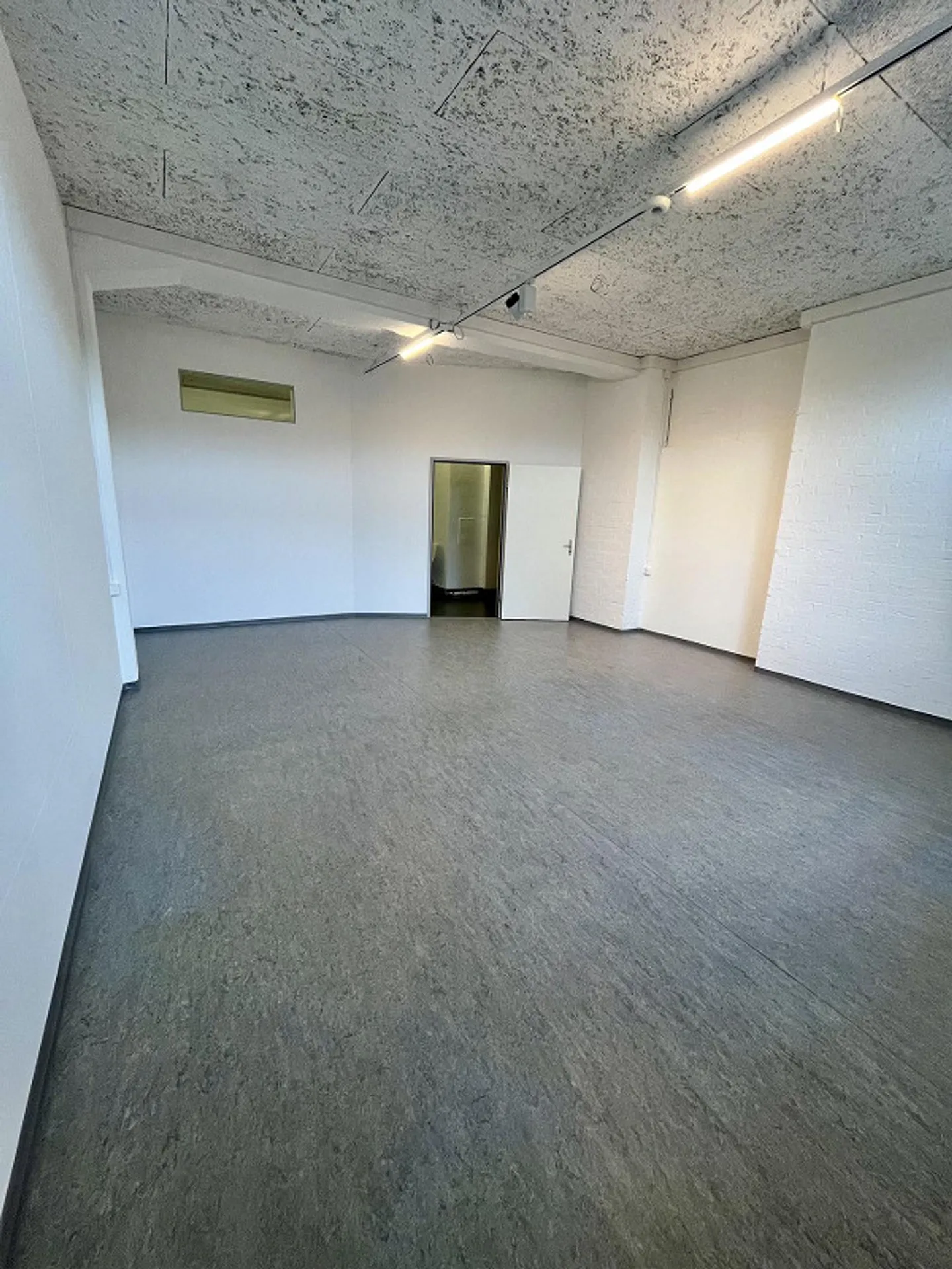 Ufficio / Studio / Atelier nel parco commerciale 35m2 - Foto 5 di 11